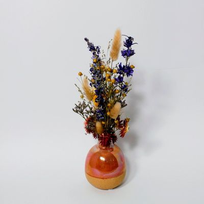 Vase mit Trockenblumen